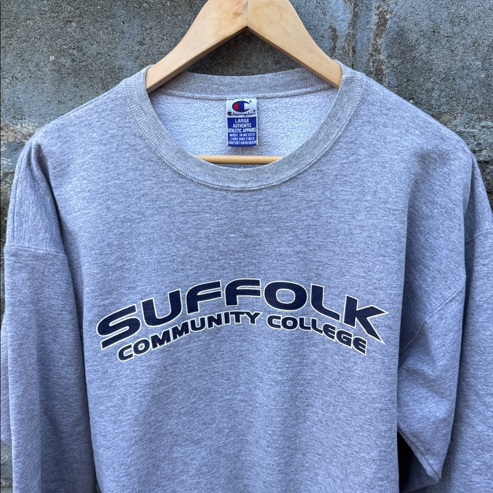 Vintage Suffolk Community College sweatshirt Large Long Island Y2K